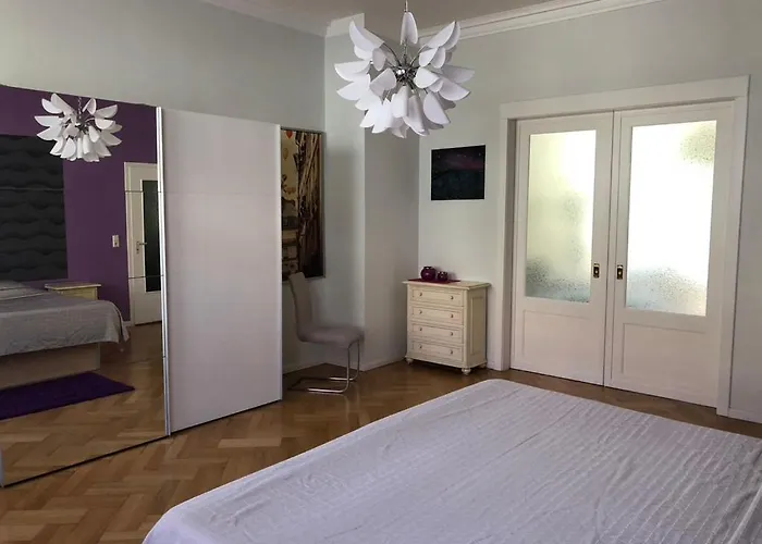 An Der Gruenen Clara